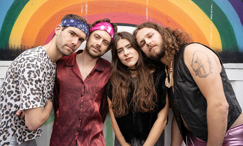 Partyband spielt Pop und Rock Hits an Hochzeit